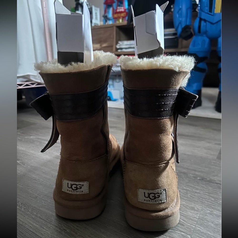 UGG Josette boots in the chestnut color with a leather bow accent - Picture 6 of 8